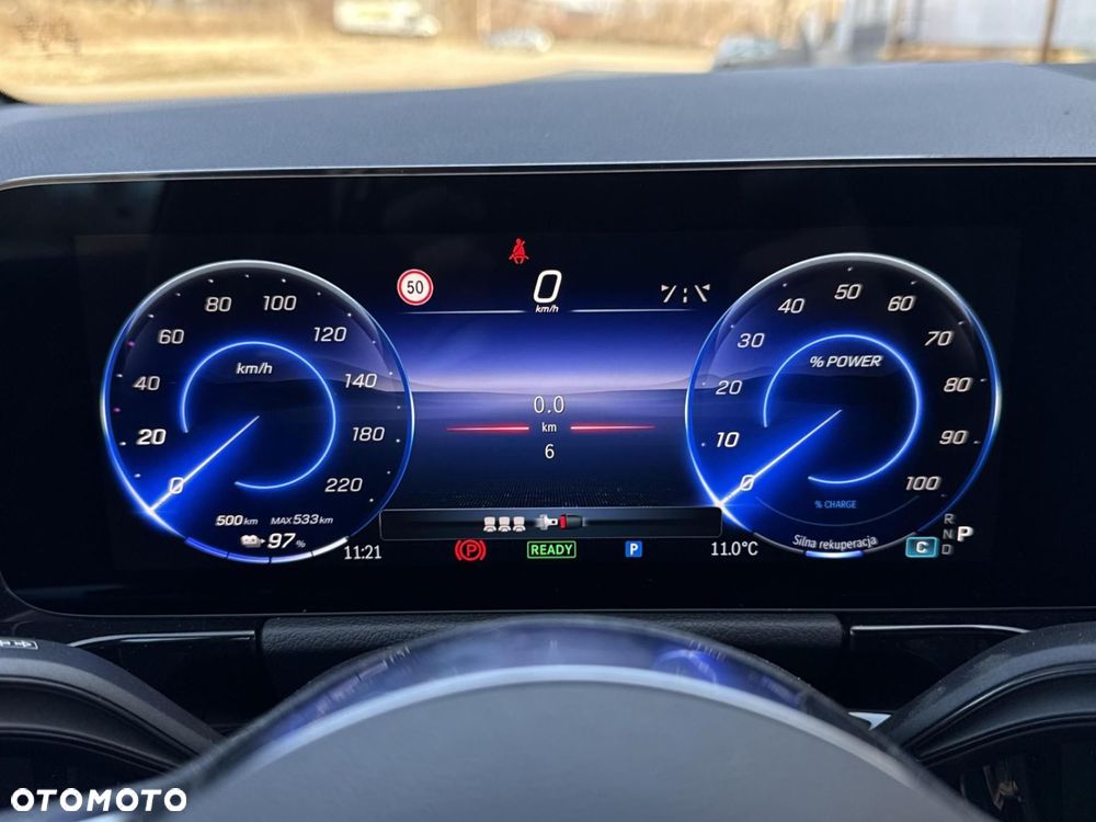 Mercedes-Benz EQA - 21