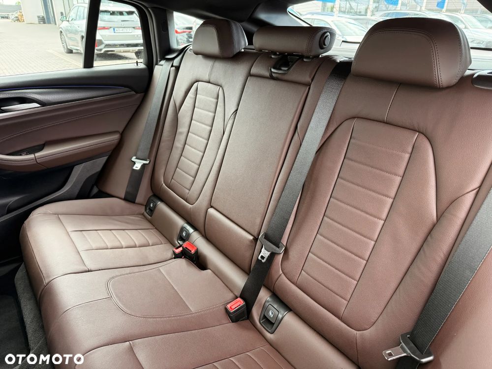 BMW X4 xDrive20d mHEV sport - 32