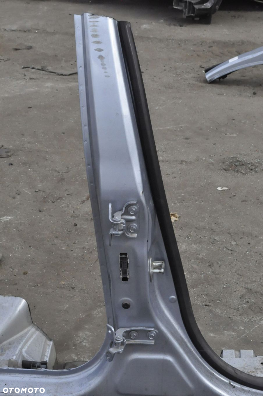CHEVROLET CRUZE I SŁUPEK PRÓG PRAWY - 4