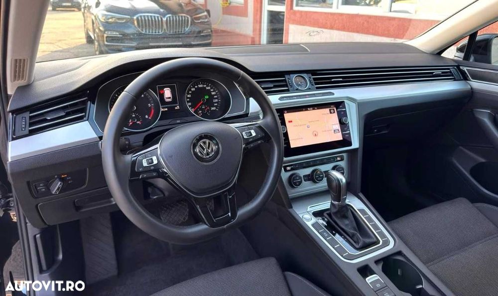 Volkswagen Passat - 20