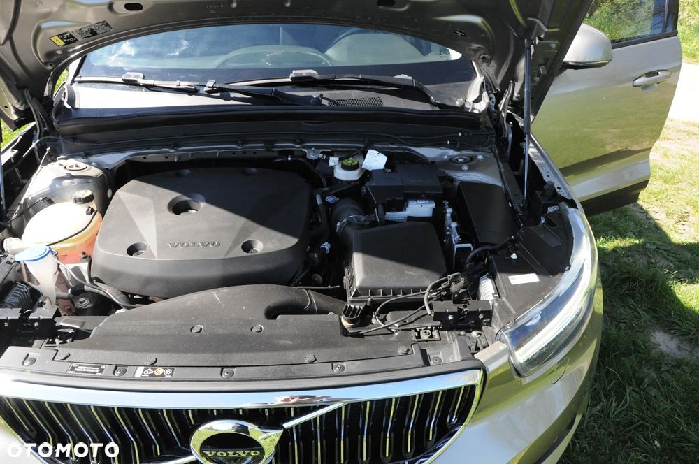 Volvo XC 40 T5 AWD Geartronic Momentum - 13