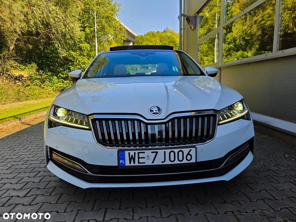 Skoda Superb 2.0 TSI L&K DSG - 25