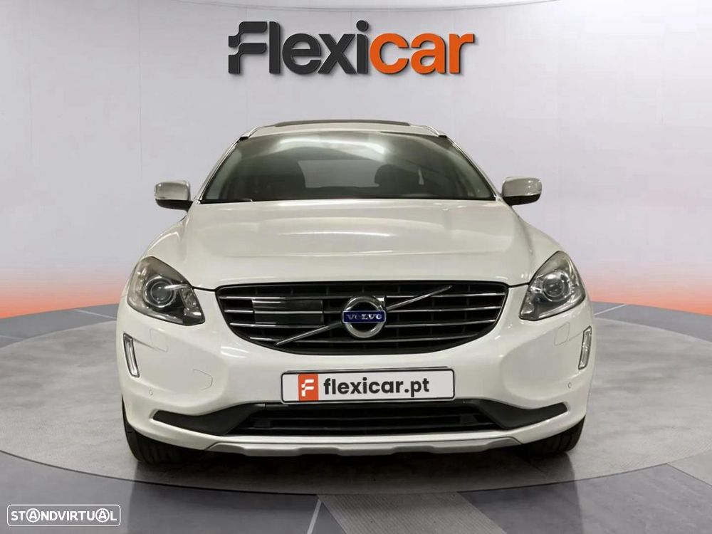 Volvo XC 60 2.0 D4 Momentum Plus Geartronic - 8