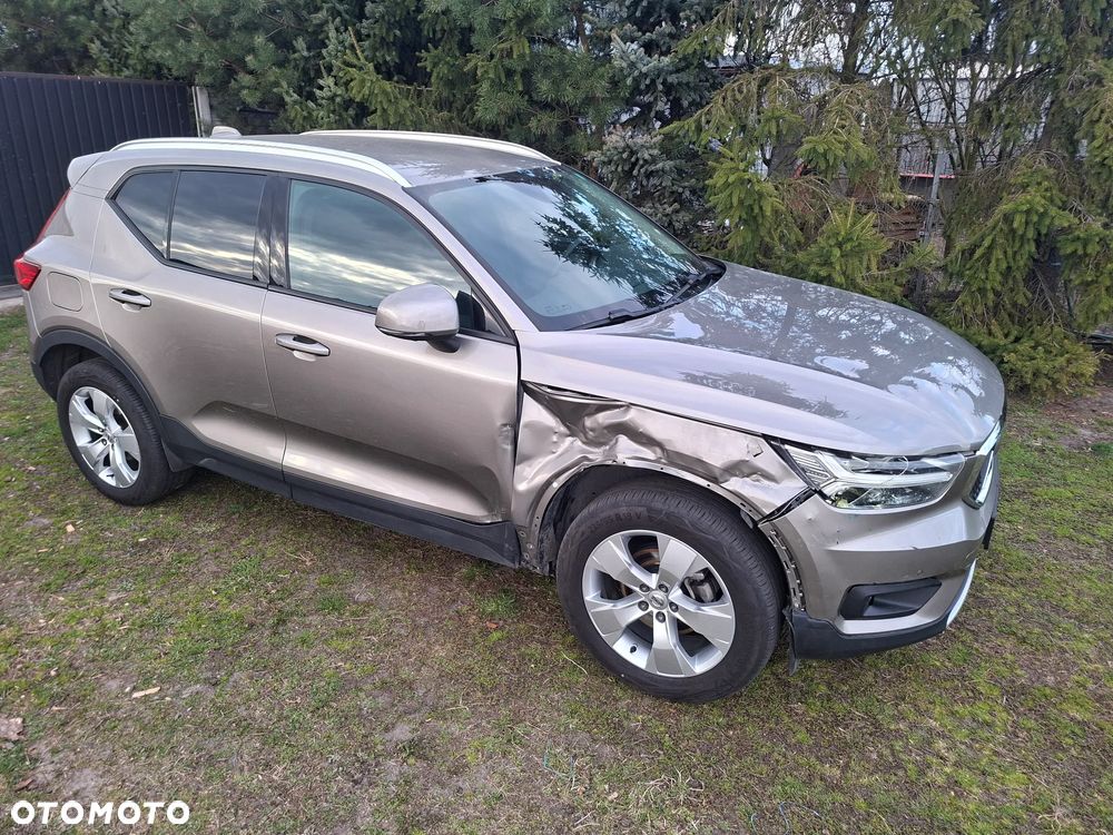 Volvo XC 40 T3 Geartronic Momentum Core - 8