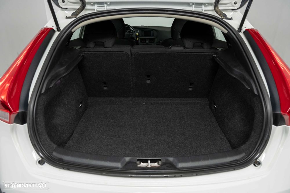 Volvo V40 Cross Country 1.6 D2 Momentum - 13