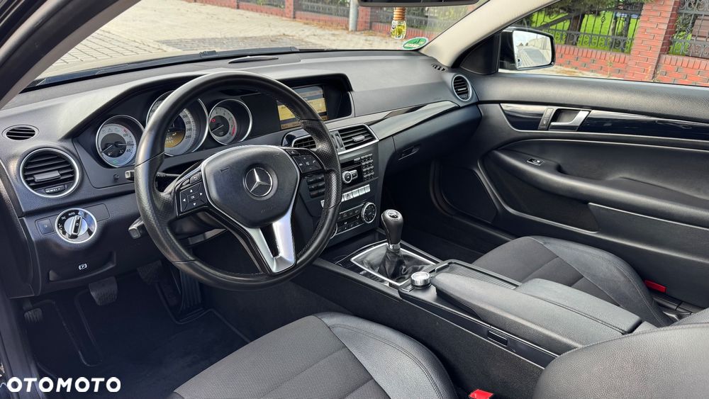 Mercedes-Benz Klasa C 180 Coupe BlueEFFICIENCY - 18