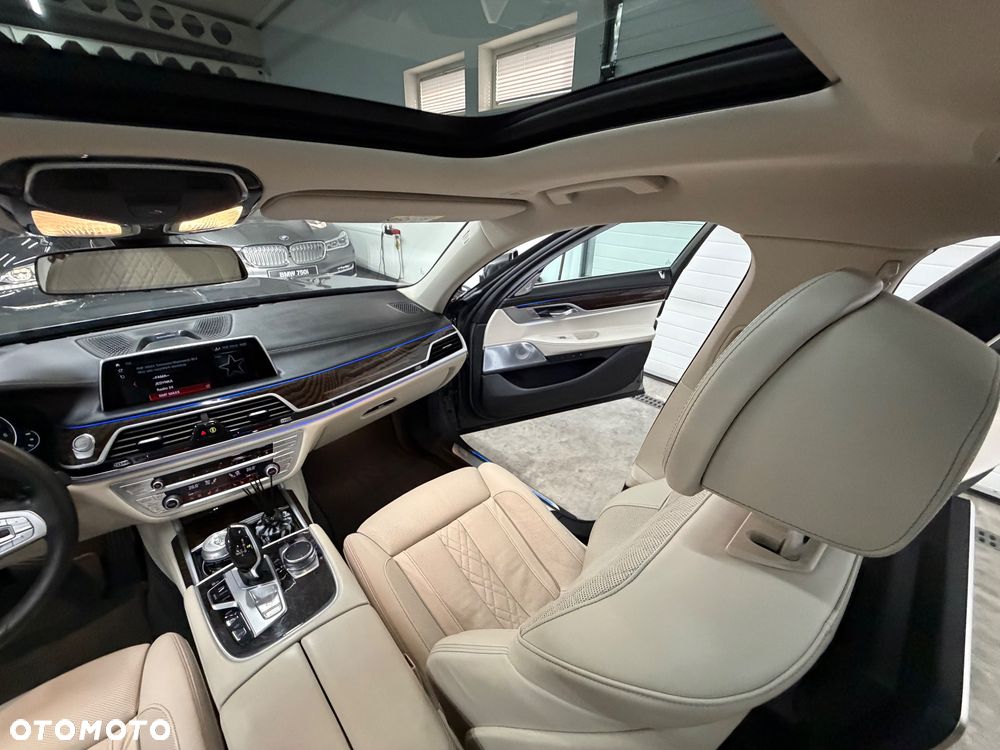 BMW Seria 7 - 40