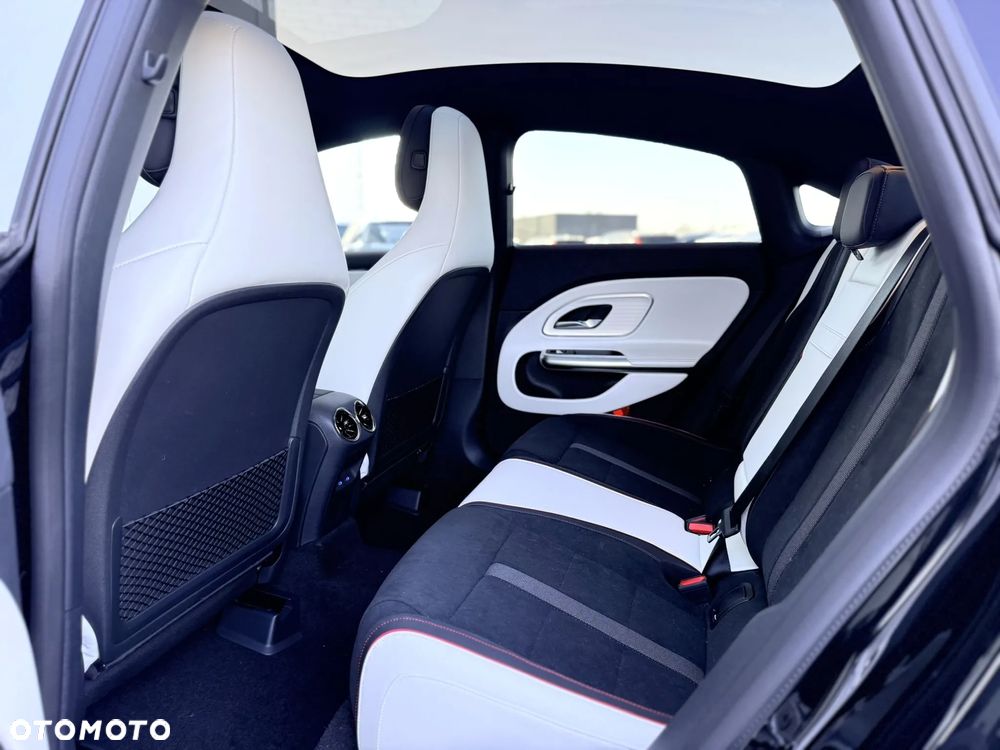 Mercedes-Benz CLA - 29