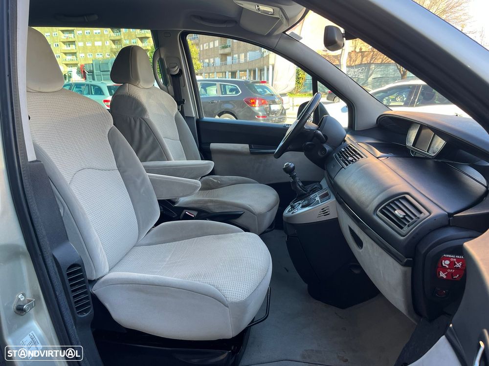 Peugeot 807 HDi 135 Family - 10