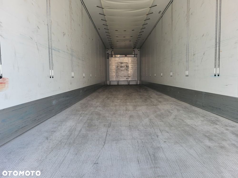 Schmitz Cargobull ThermoKing SLXi300; Dopplestock; Uchwyty promowe, Paleciara - 13
