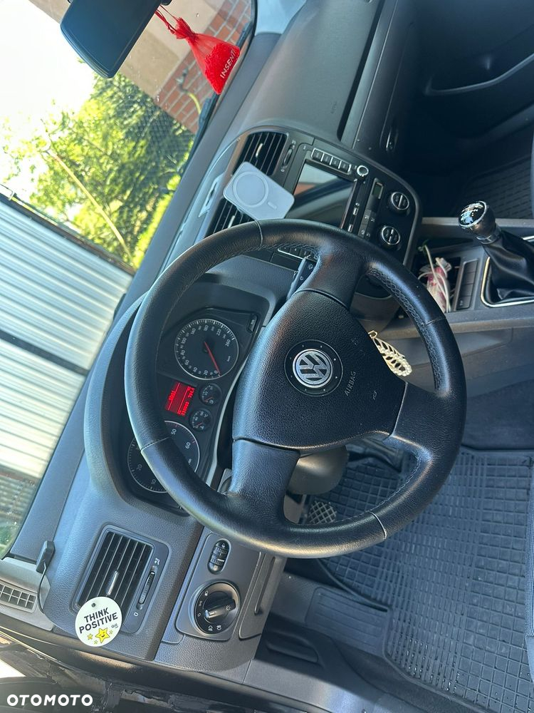 Volkswagen Golf - 10