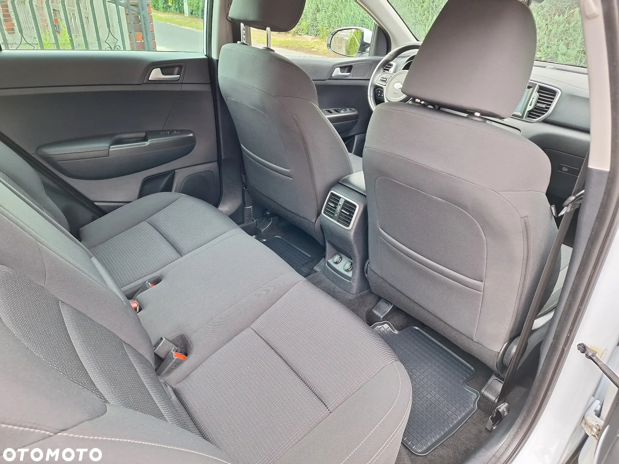 Kia Sportage 1.6 GDI L Business Line Plus 2WD - 17