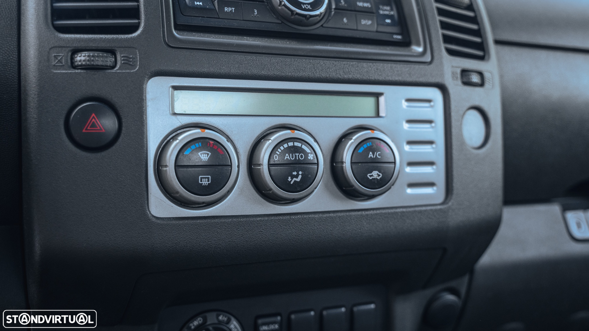 Nissan Navara 2.5 dCi CD LE - 17