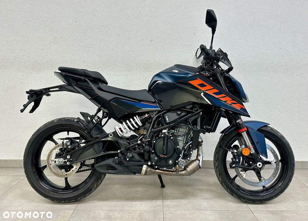 KTM Duke - 4