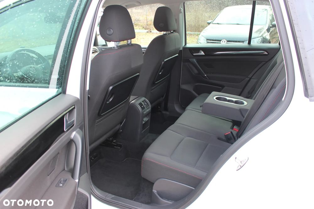 Volkswagen Golf 2.0 TDI SCR Comfortline - 20