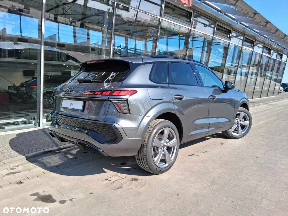 Audi Q3 - 4
