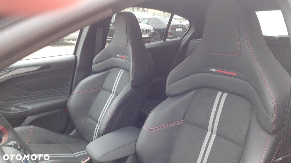 Ford Focus 2.3 EcoBoost ST X - 14