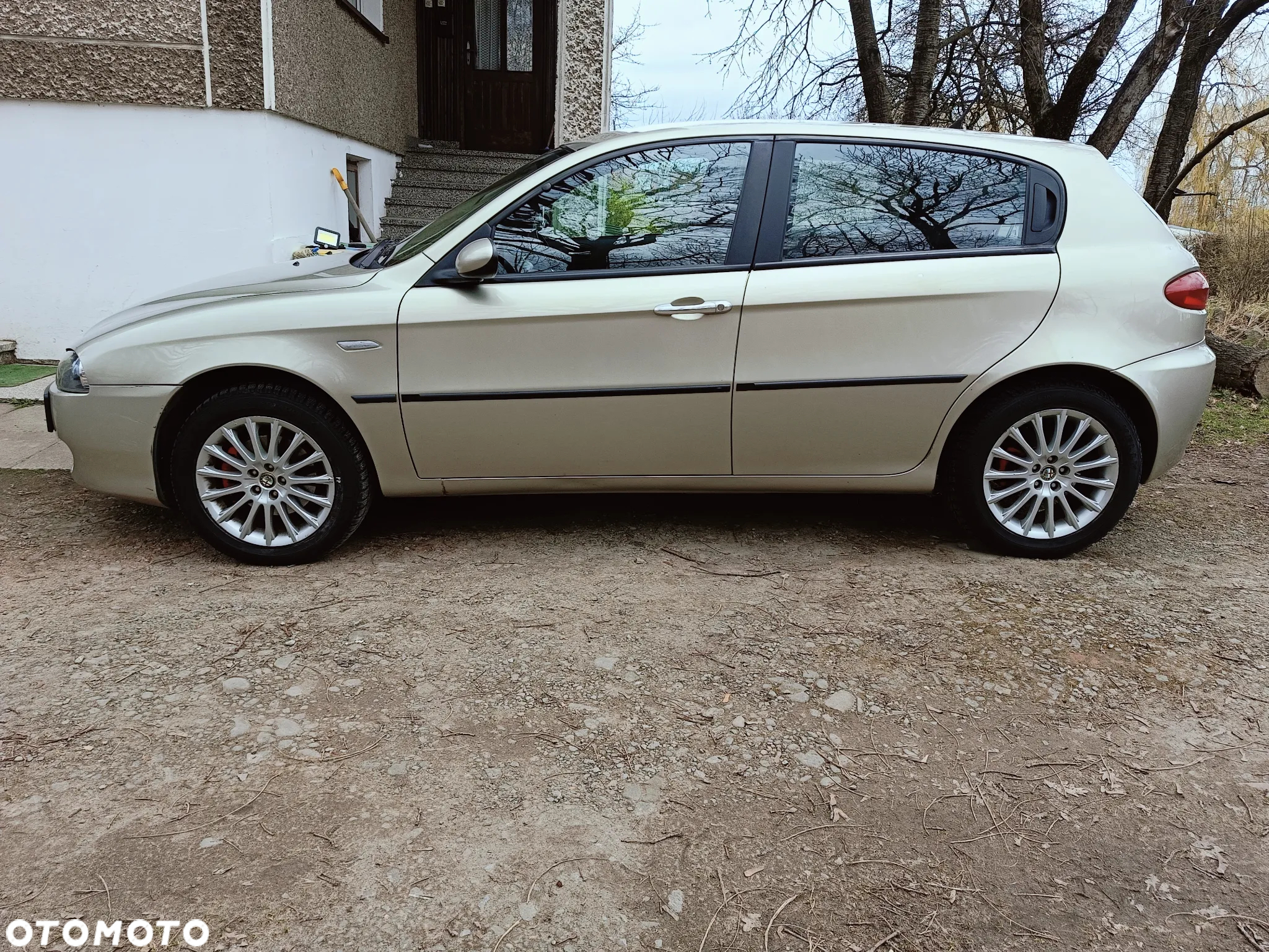 Alfa Romeo 147 2.0 Twin Spark Distinctive - 9