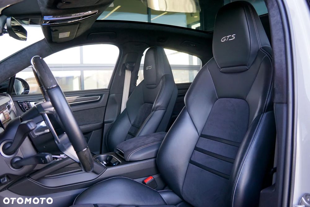 Porsche Cayenne Coupe GTS - 18