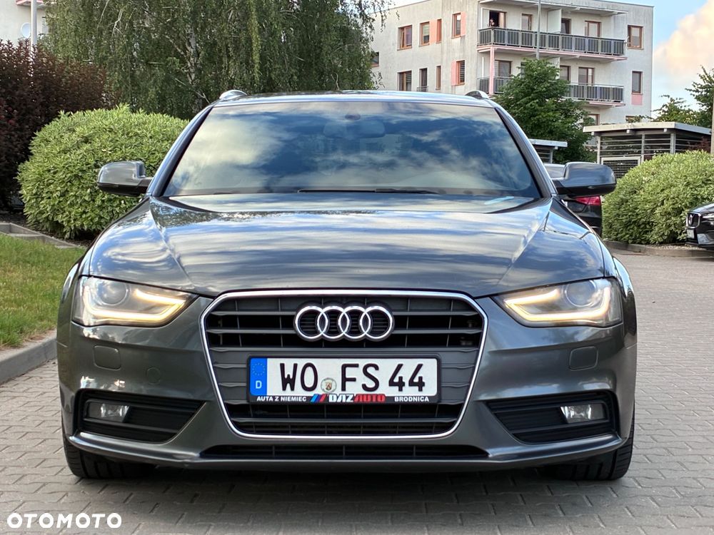 Audi A4 Avant 2.0 TDI DPF S line Sportpaket - 6