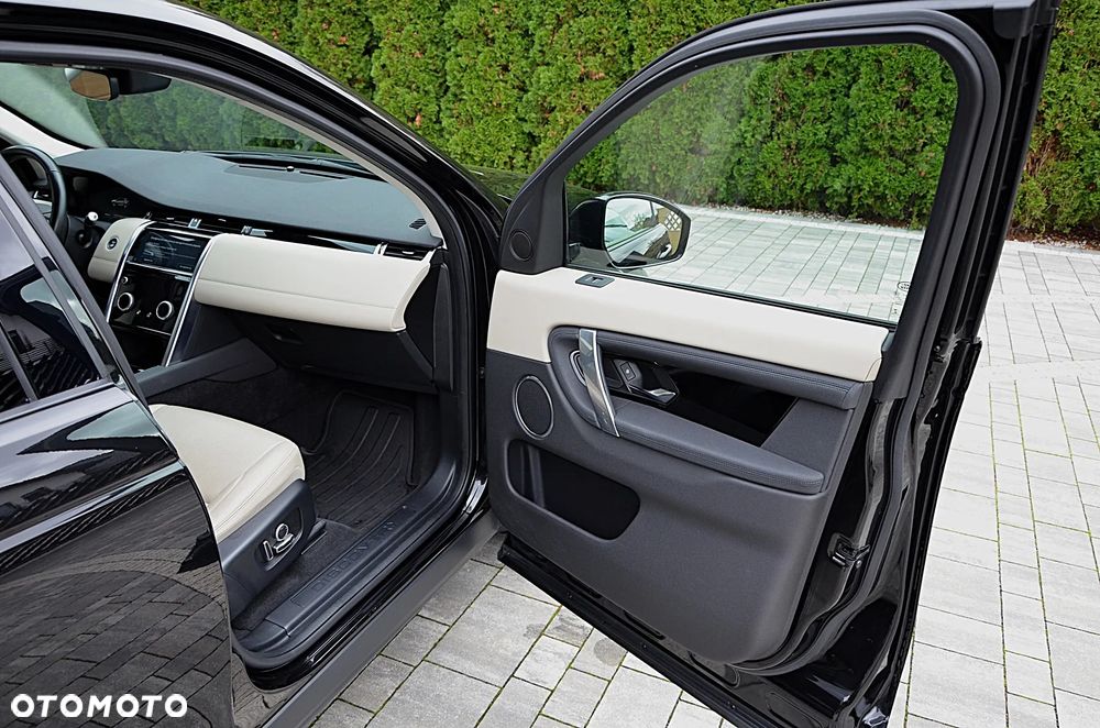 Land Rover Discovery Sport 2.0 P200 mHEV R-Dynamic HSE - 25