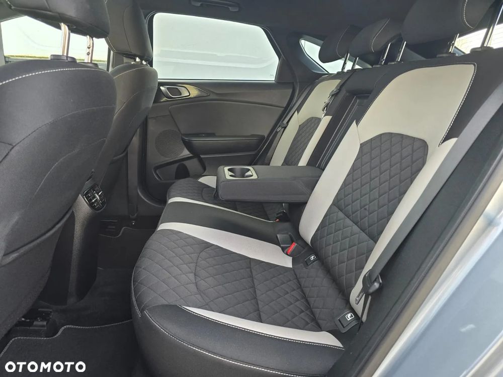 Kia ProCeed 1.6 CRDi DCT7 SCR GT LINE - 25