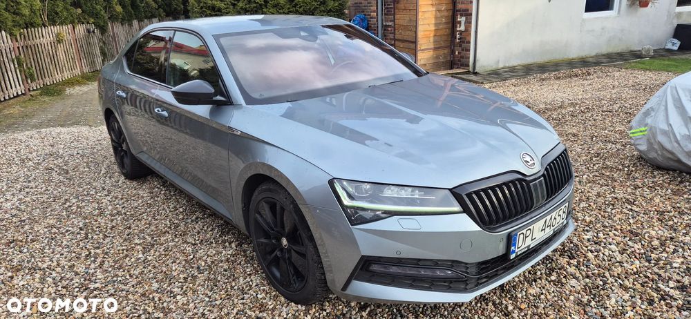 Skoda Superb 2.0 TDI Sportline DSG - 18