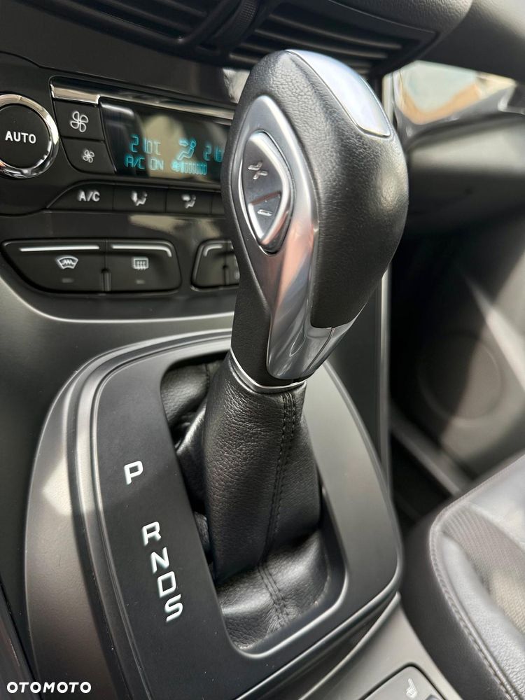 Ford Kuga 2.0 TDCi 4x4 Titanium - 34