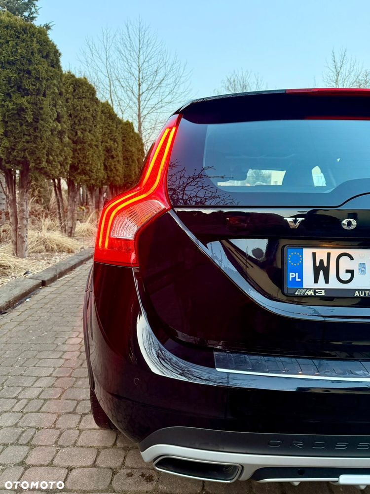 Volvo V60 Cross Country D4 AWD Geartronic Pro - 8
