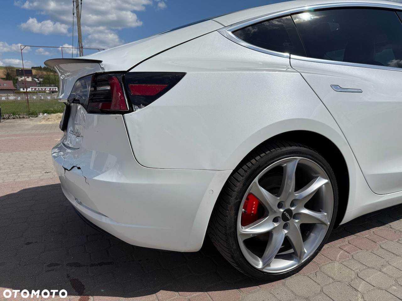 Tesla Model 3 - 13