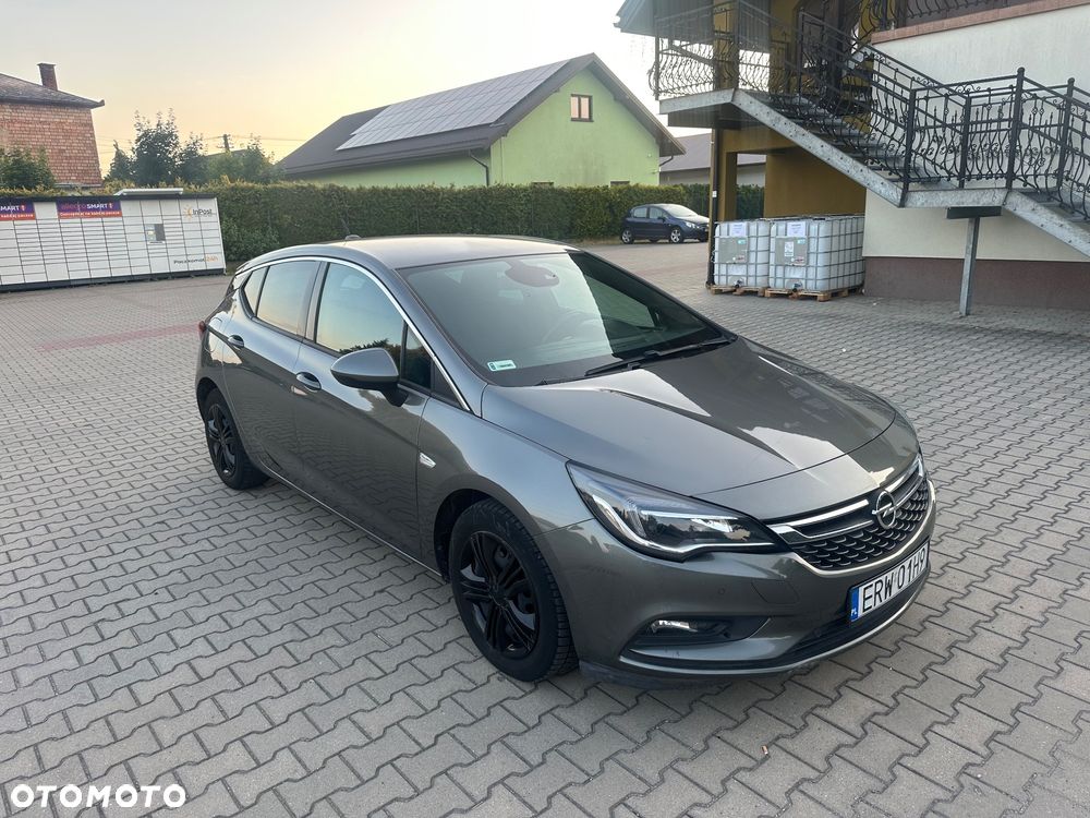 Opel Astra 1.4 T Elite - 10