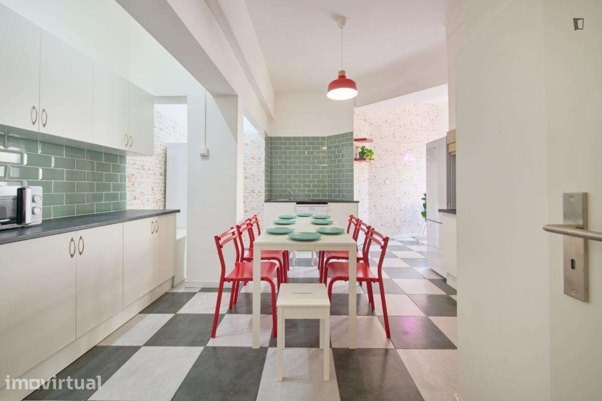 Quarto - localizado em Alameda Lisbon - Grande imagem: 2/48