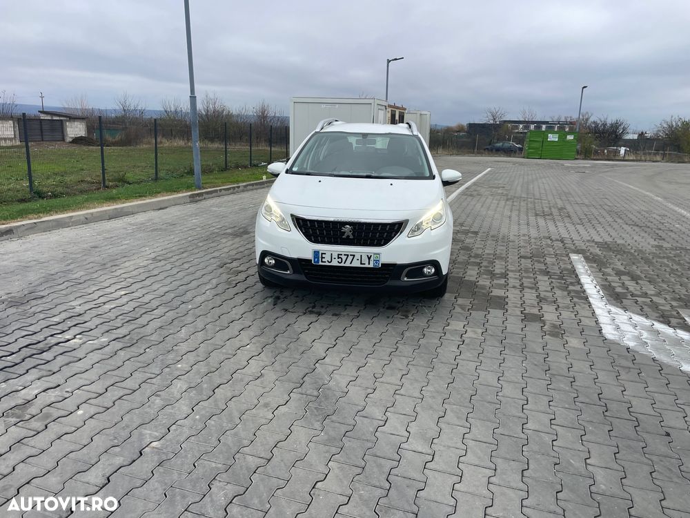 Peugeot 2008 BlueHDi 100 STOP & START Style - 1