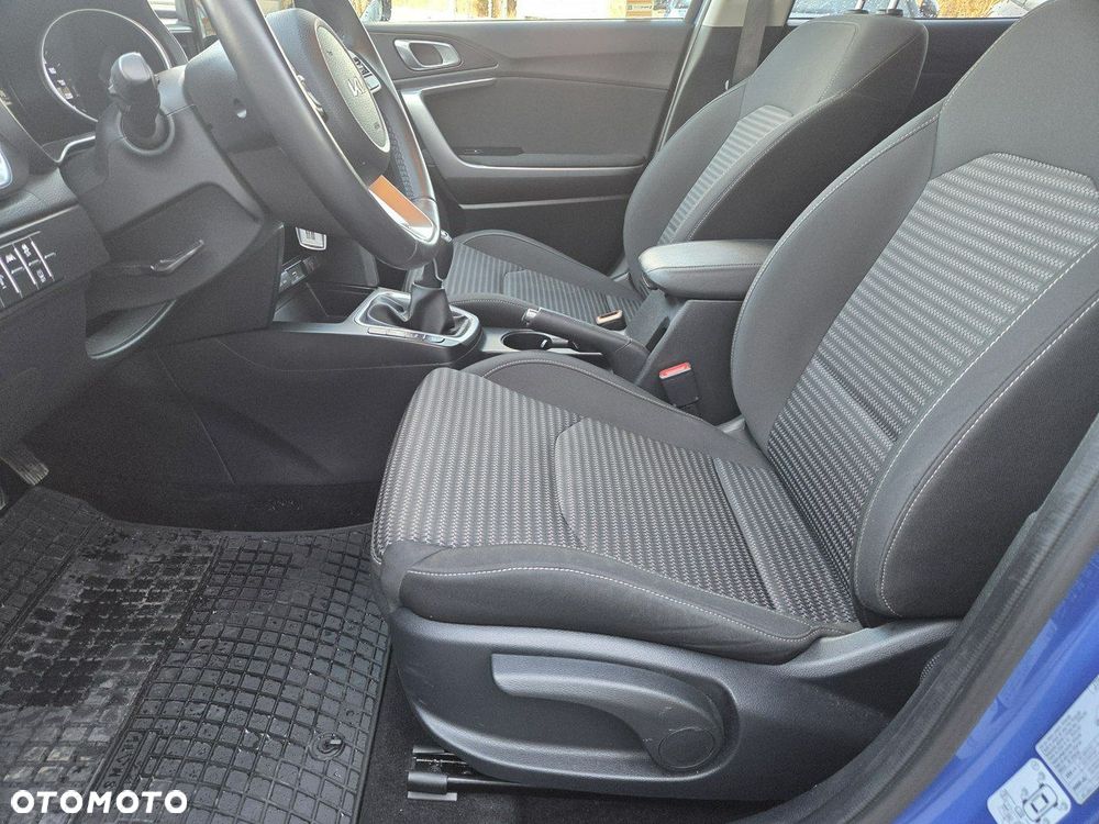 Kia XCeed 1.5 T-GDI M - 12