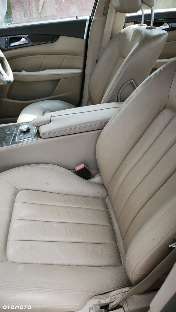 Mercedes-Benz CLS - 11