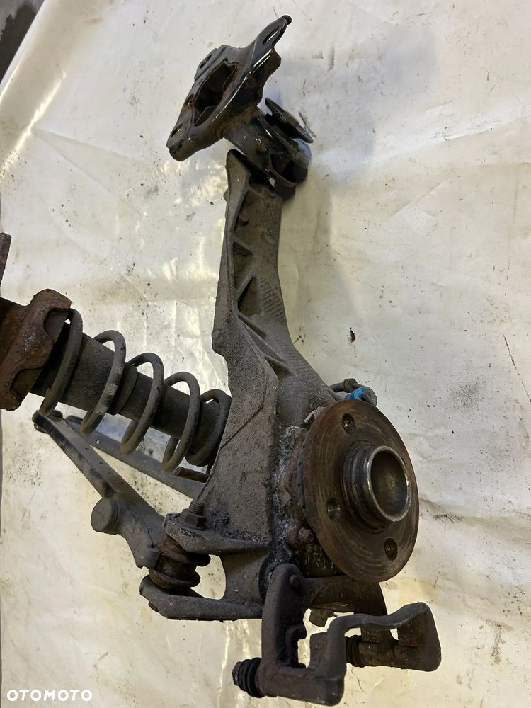 Saab 95 9-5 NG 2010-2012 Aero wahacz aluminiowy tył tylny piasta zwrotnica prawy - 1