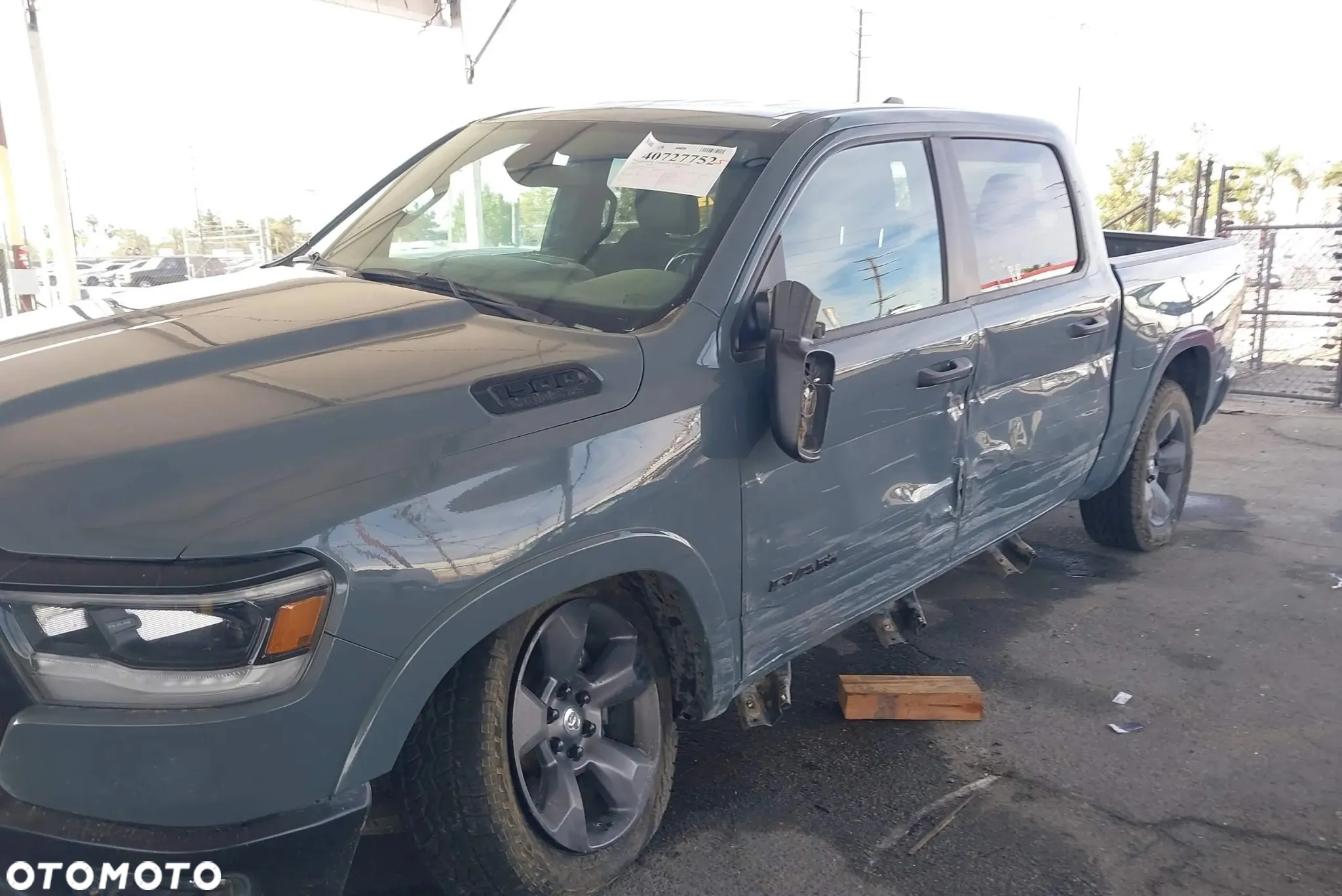 RAM 1500 Crew Cab Shortbed Bighorn - 21