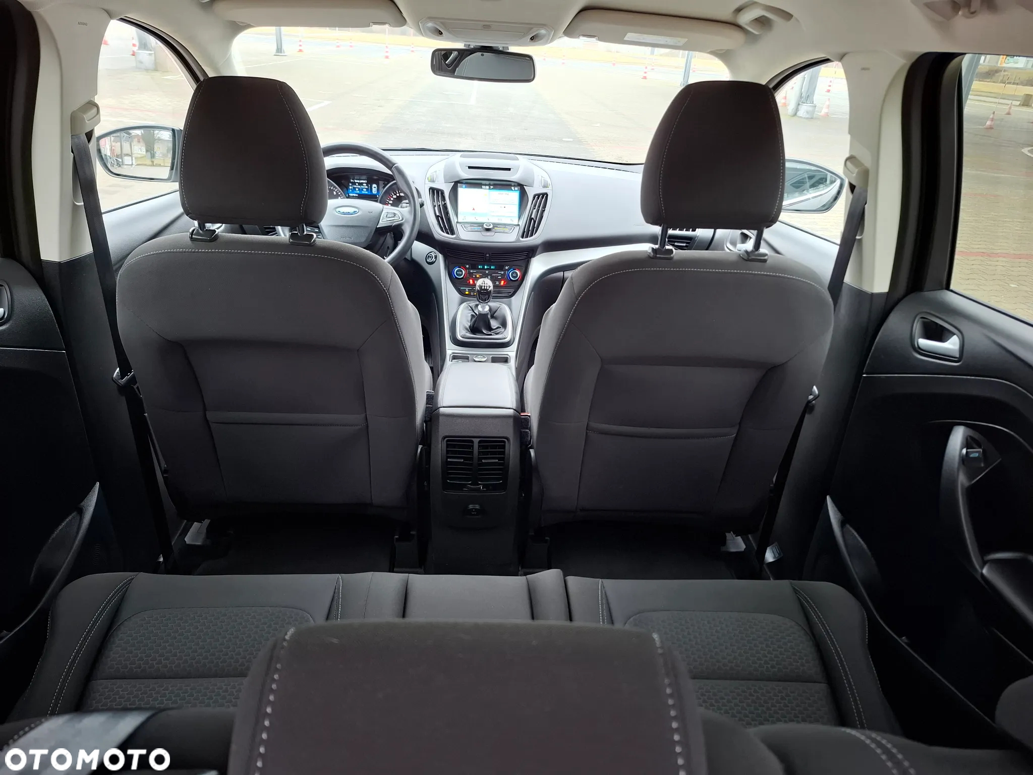 Ford Kuga - 31