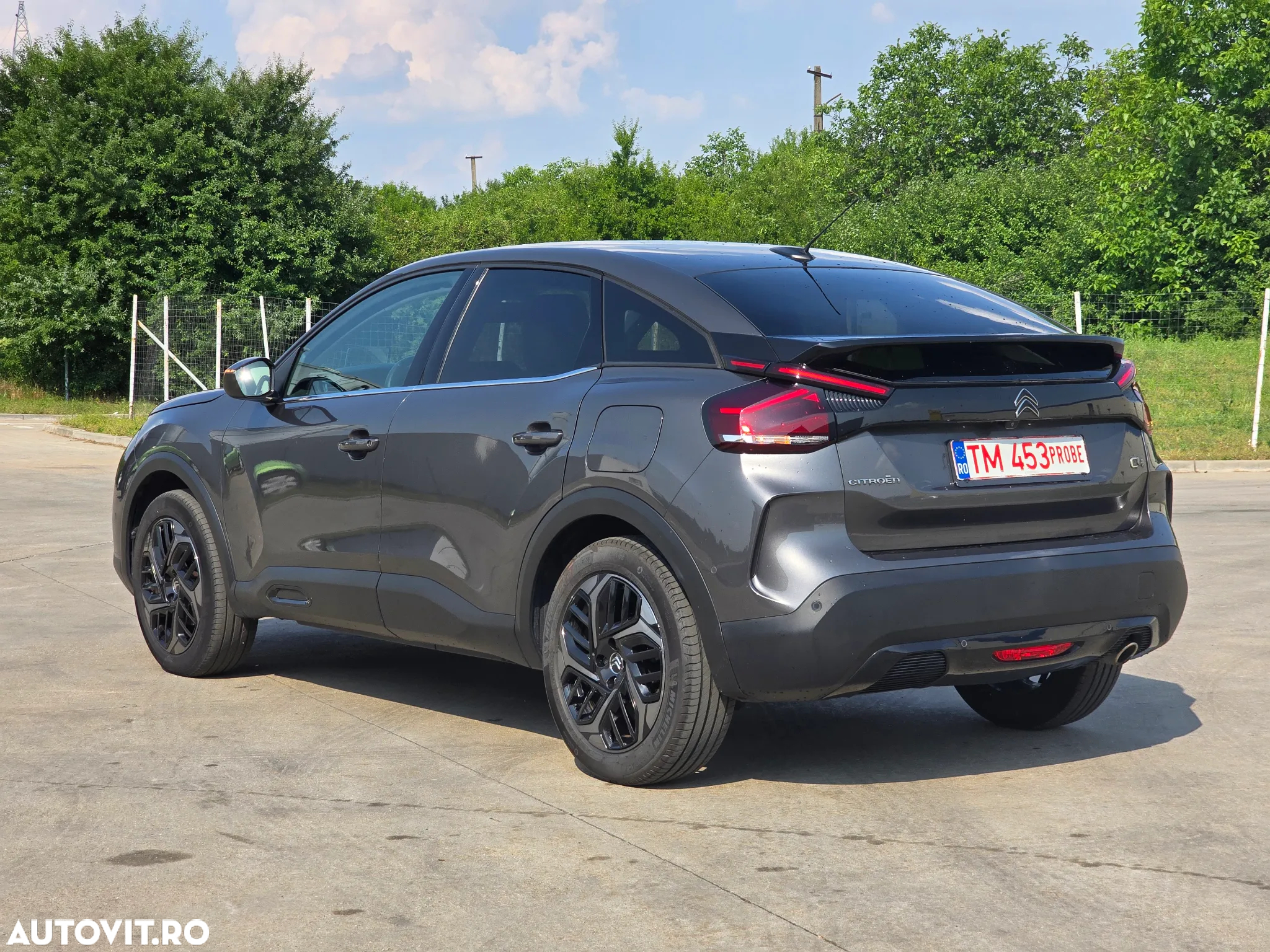 Citroën C4 BlueHDi 130 Stop&Start EAT8 SHINE - 4
