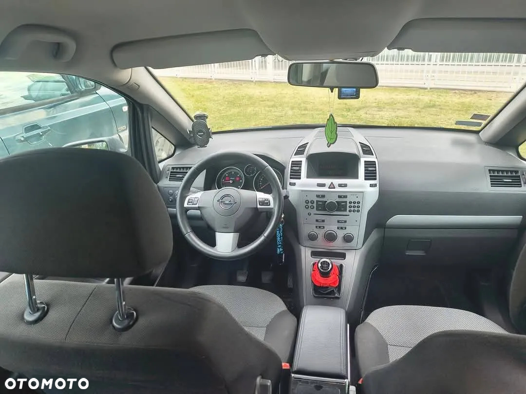 Opel Zafira 1.9 CDTI - 8