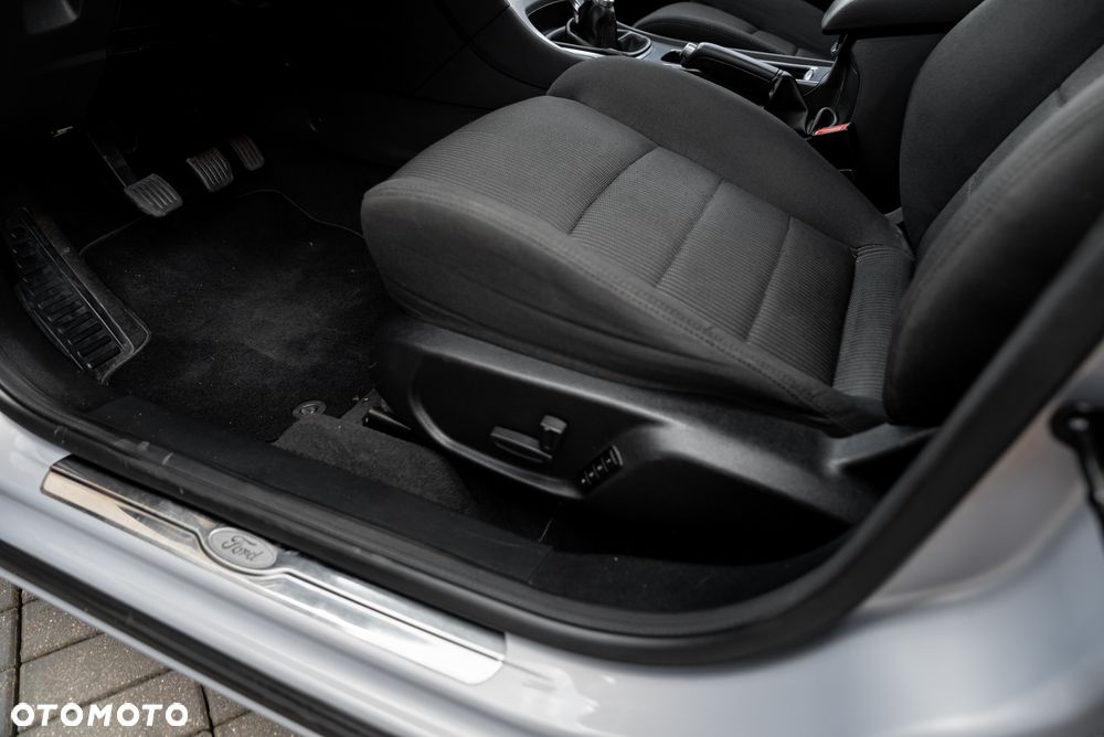 Ford Mondeo SW 2.2 TDCi Trend - 18