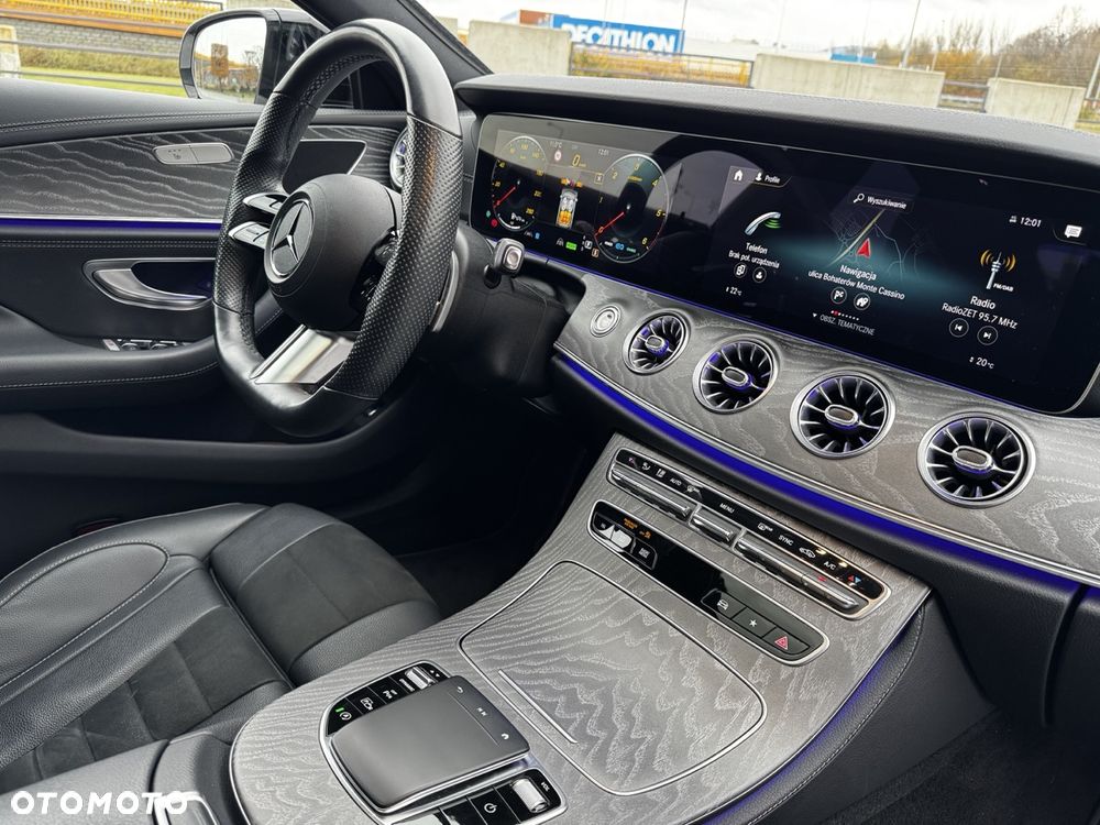 Mercedes-Benz CLS 300 d 4Matic 9G-TRONIC AMG Line - 12