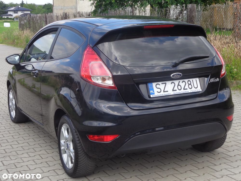 Ford Fiesta 1.0 Champions Edition - 6