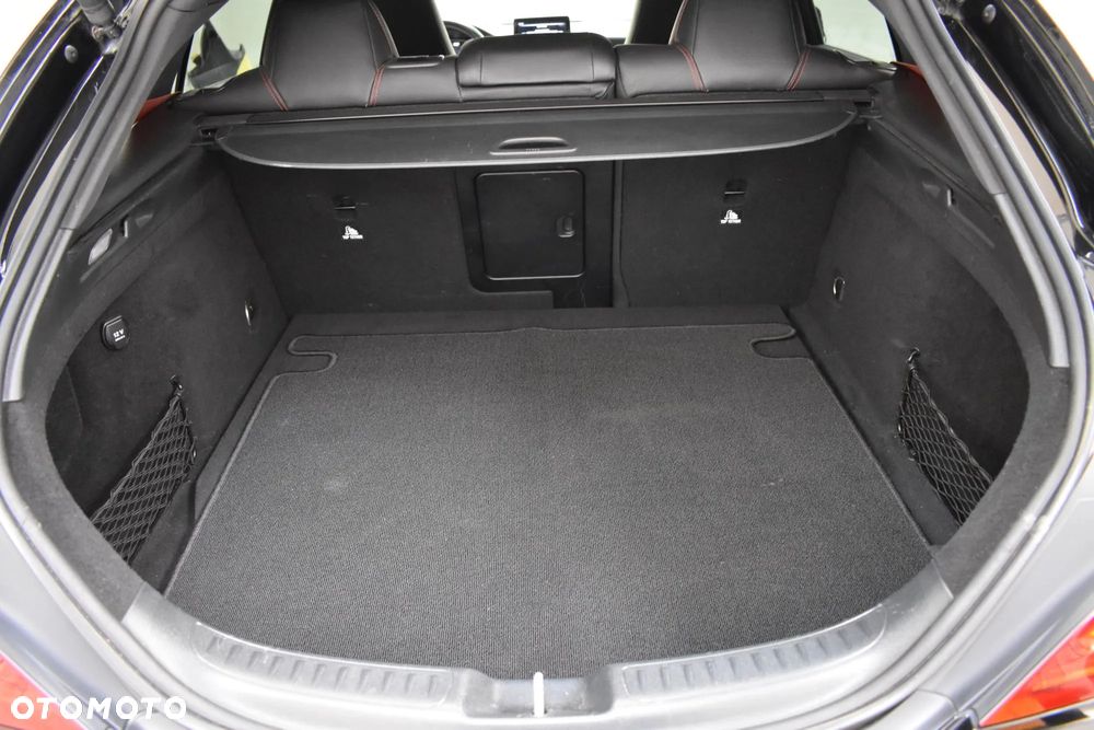 Mercedes-Benz CLA 250 4Matic 7G-DCT Sport - 32