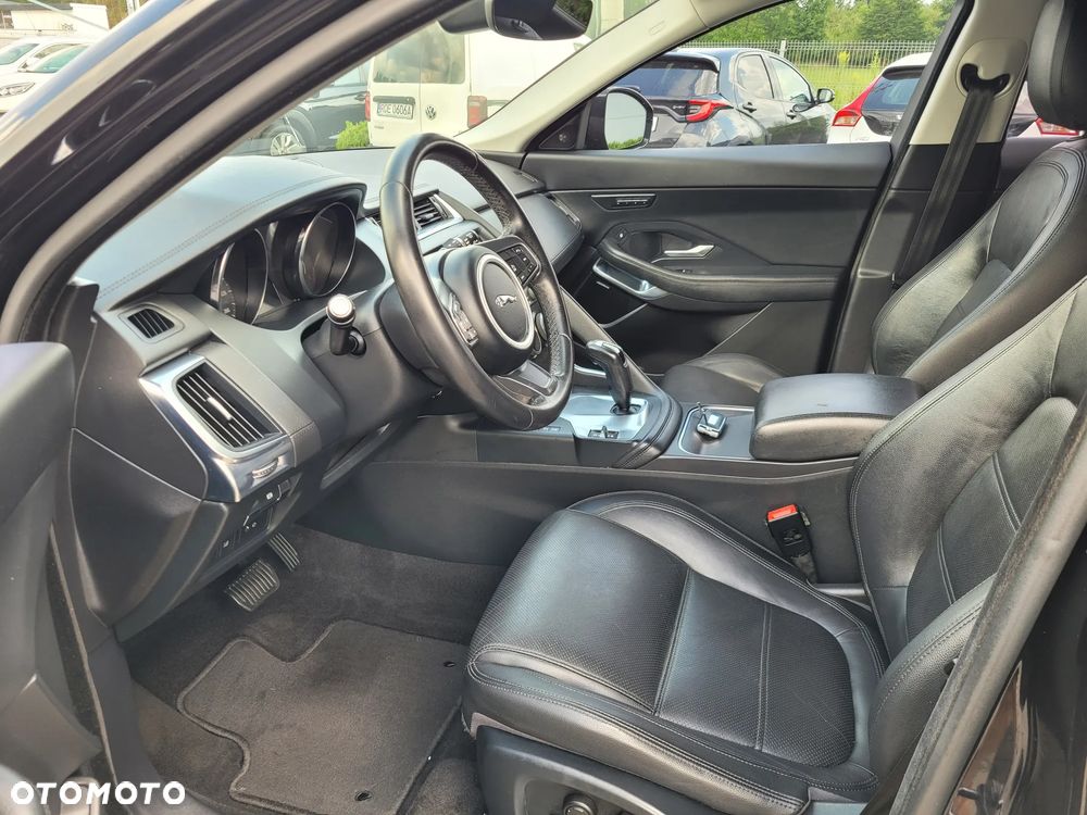 Jaguar E-Pace - 12