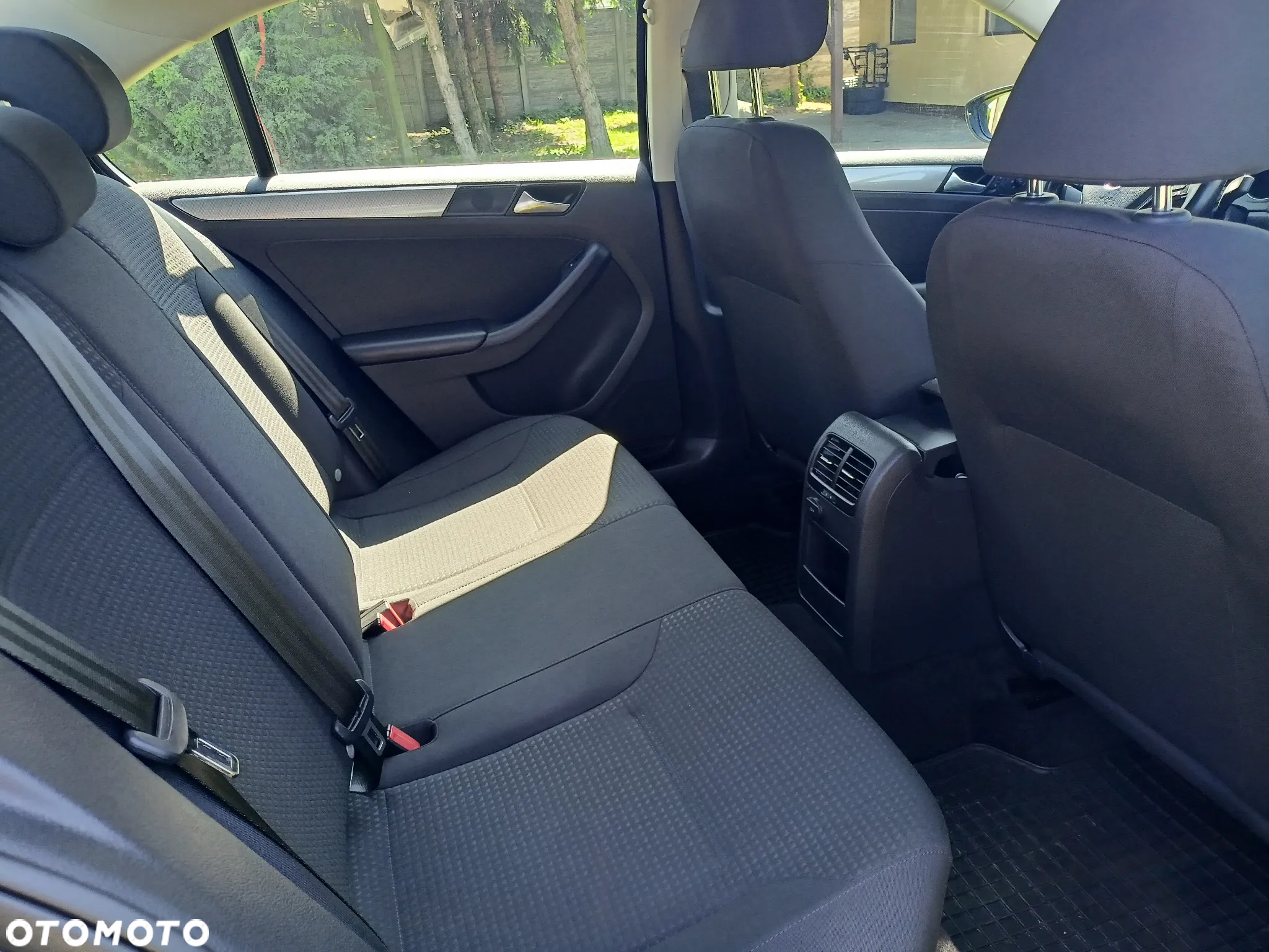 Volkswagen Jetta 2.0 TDI DPF BMT Trendline - 14