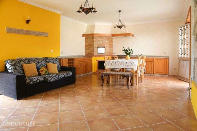 Moradia T5 de 4 Frentes em Granito | 2.300 m² de Terreno - Grande imagem: 3/10
