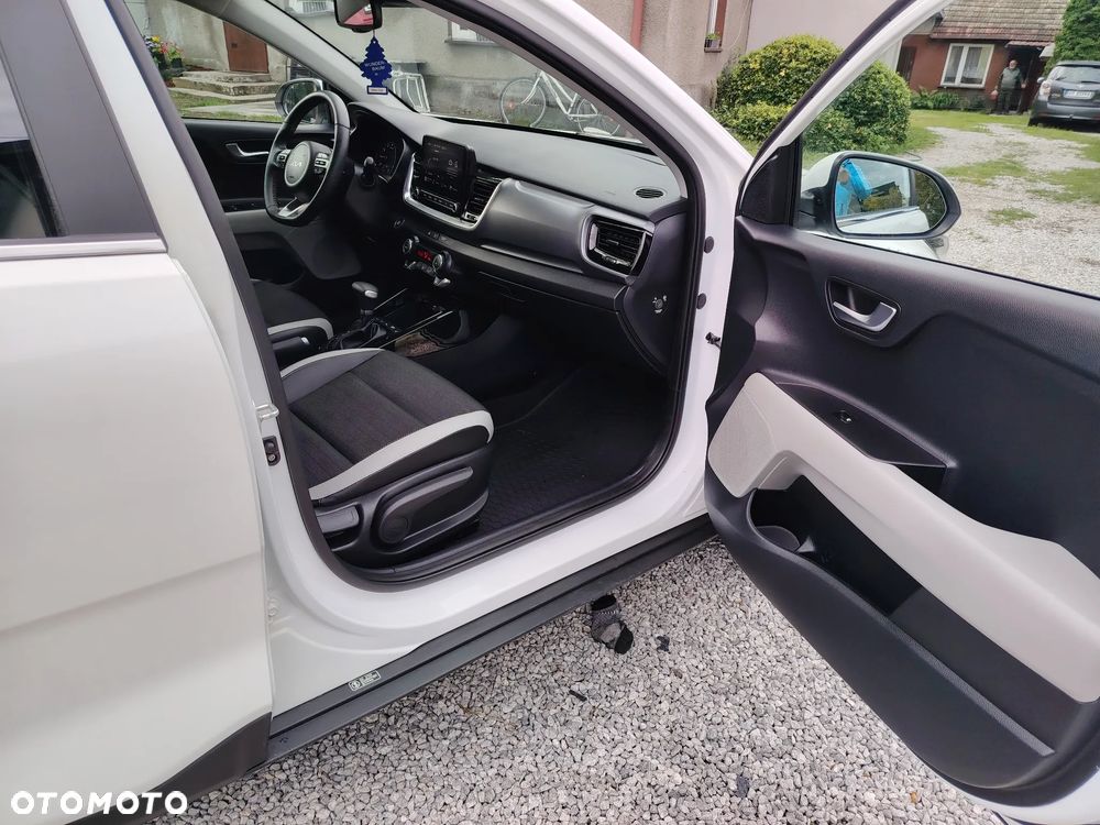 Kia Stonic 1.0 T-GDI L Business Line DCT - 30