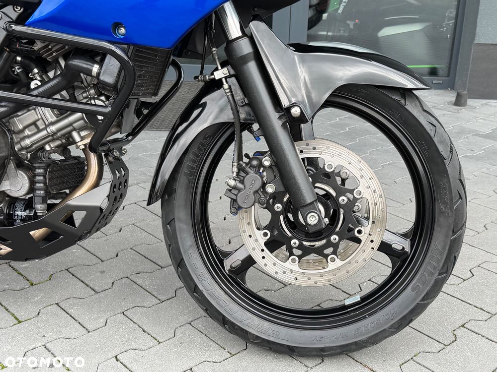 Suzuki V-STROM - 8