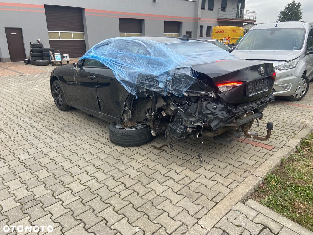 Alfa Romeo Giulia 2.2 Diesel AT8 Business - 9